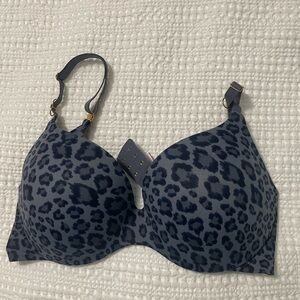 BNWT VS Incredible Bra